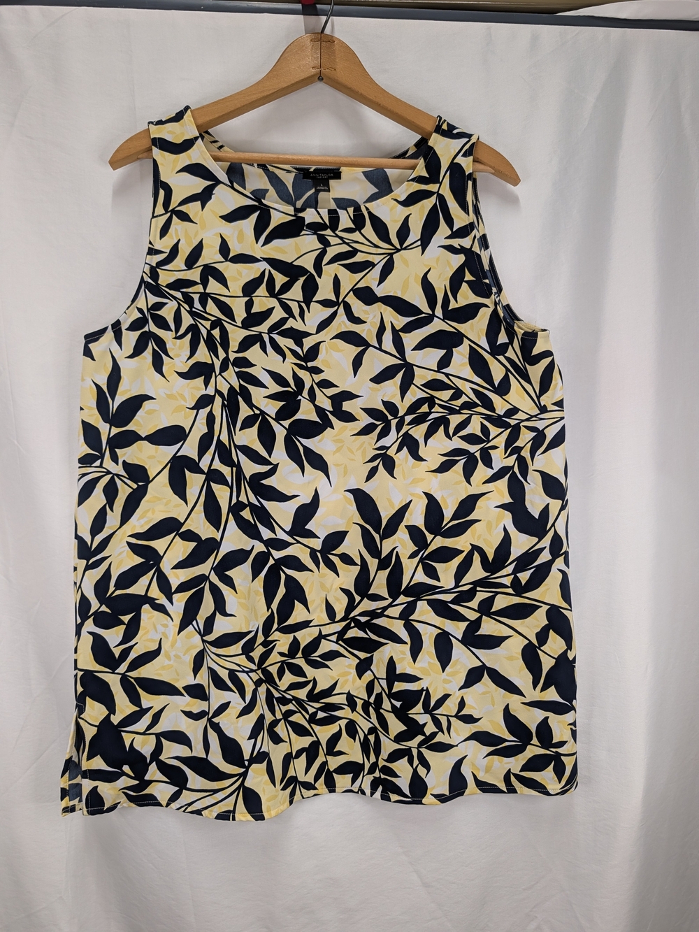 Ann Taylor Factory Navy and Yellow Leaf-Print Sleeveless Camisole